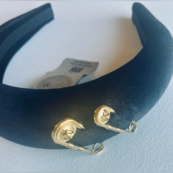 NWT VERSACE VELVET PADDED BLACK HEADBAND SIGNATURE GOLD MEDUSA HEAD SAFETY PINS - Picture 6 of 13